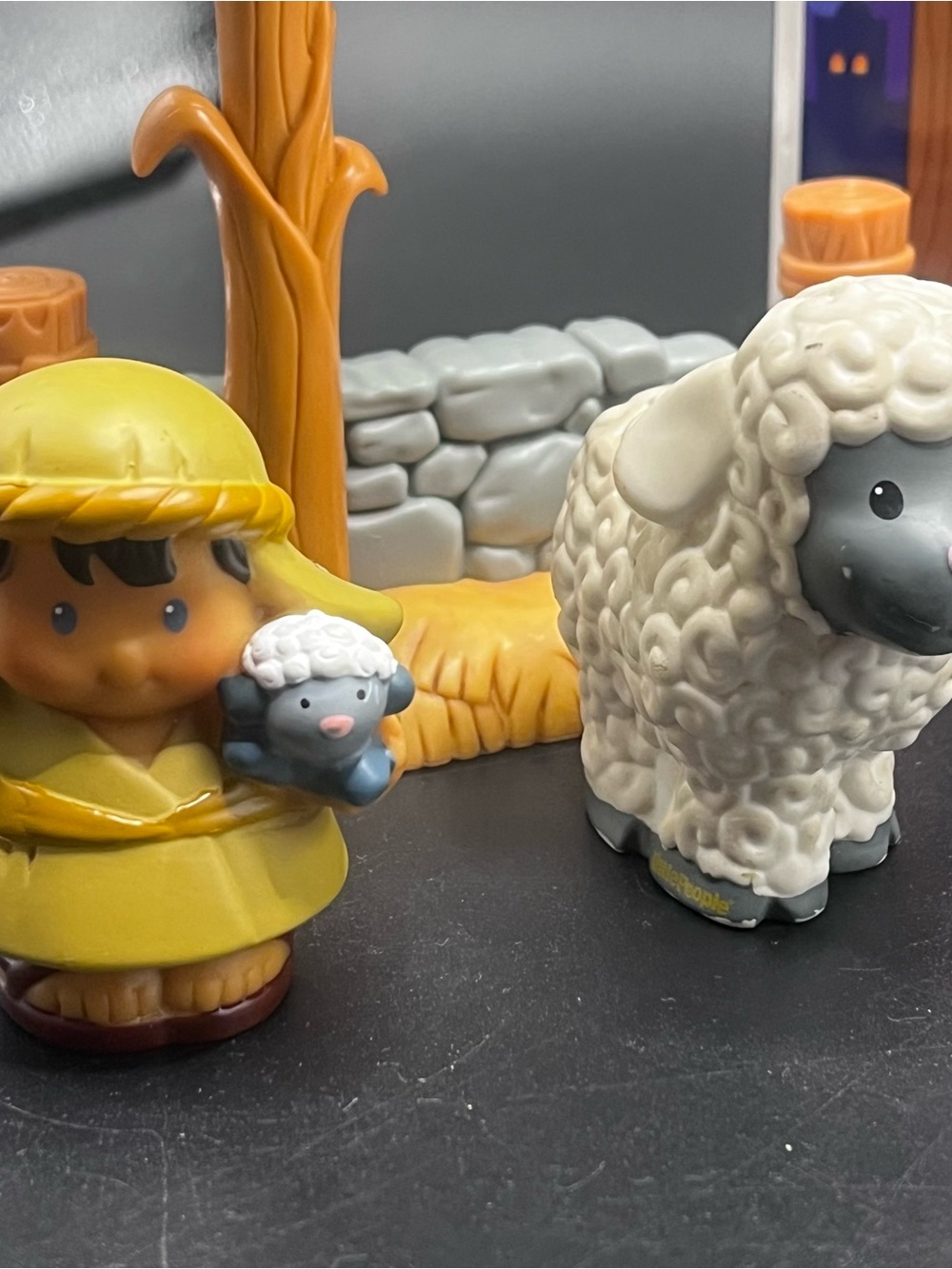 Fisher-Price Little People On-the-Go Nativity Set Storage Case Lunch Box Style - Picture 6 of 12